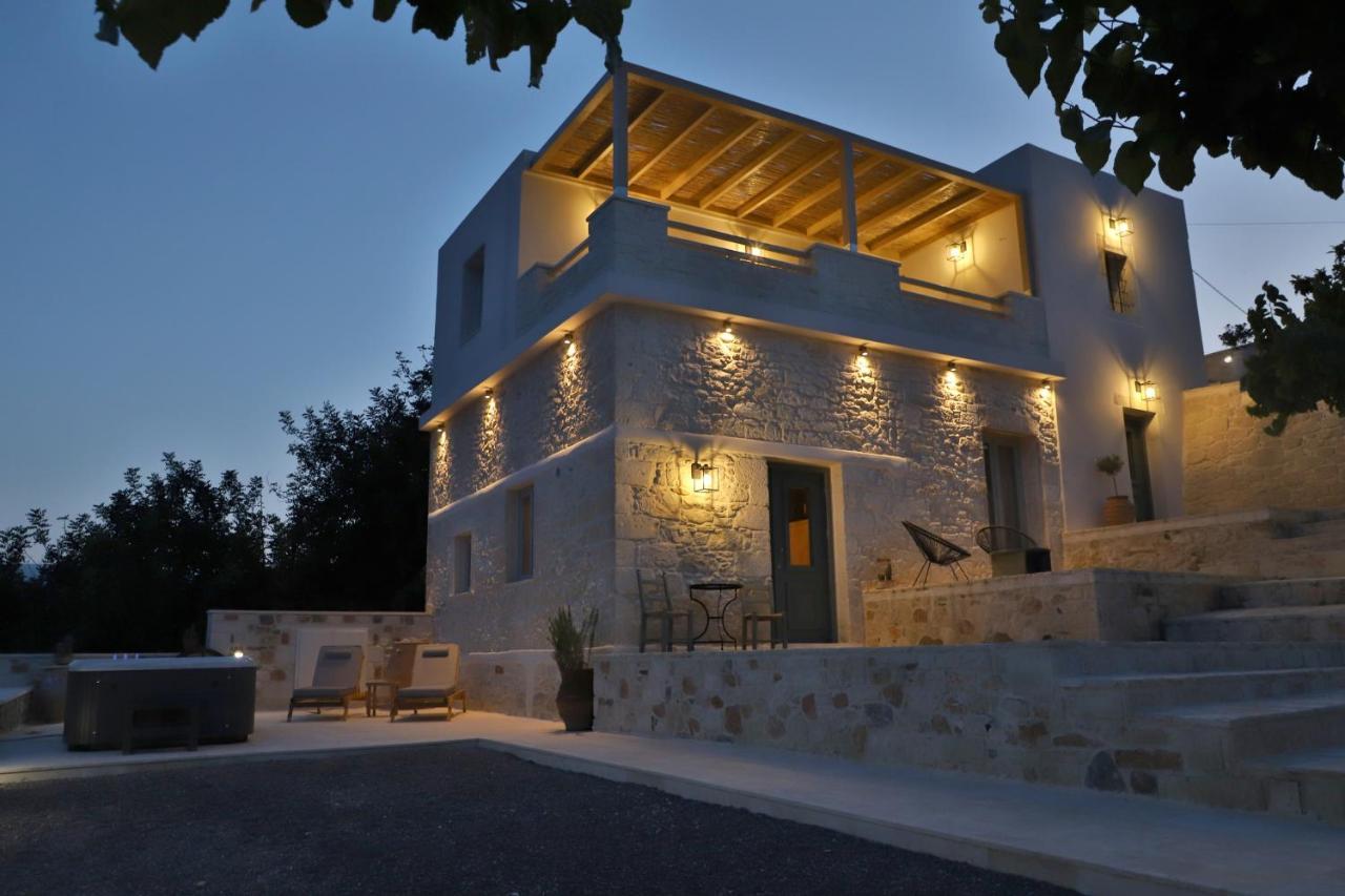 Amvikas Suites-sitia Apartment