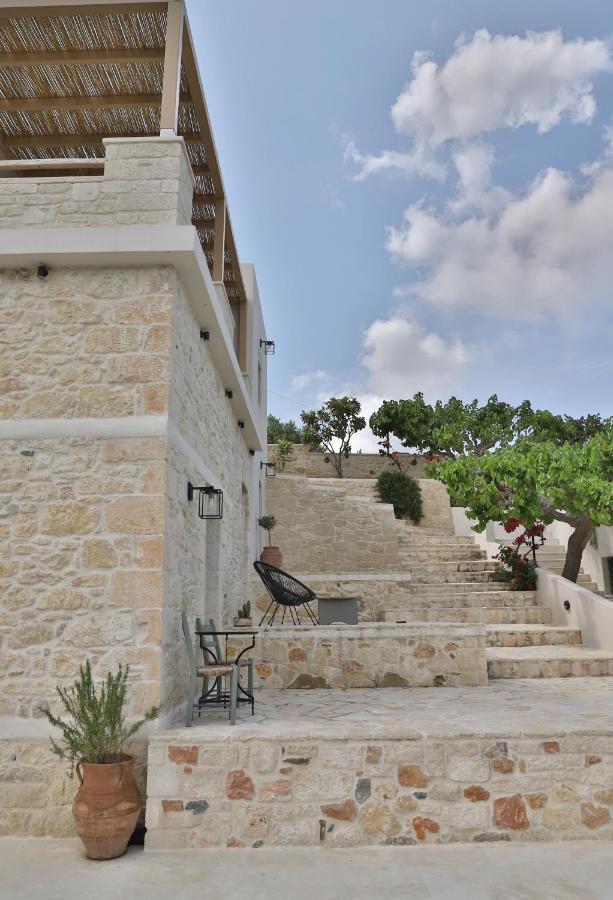 Amvikas Suites-sitia