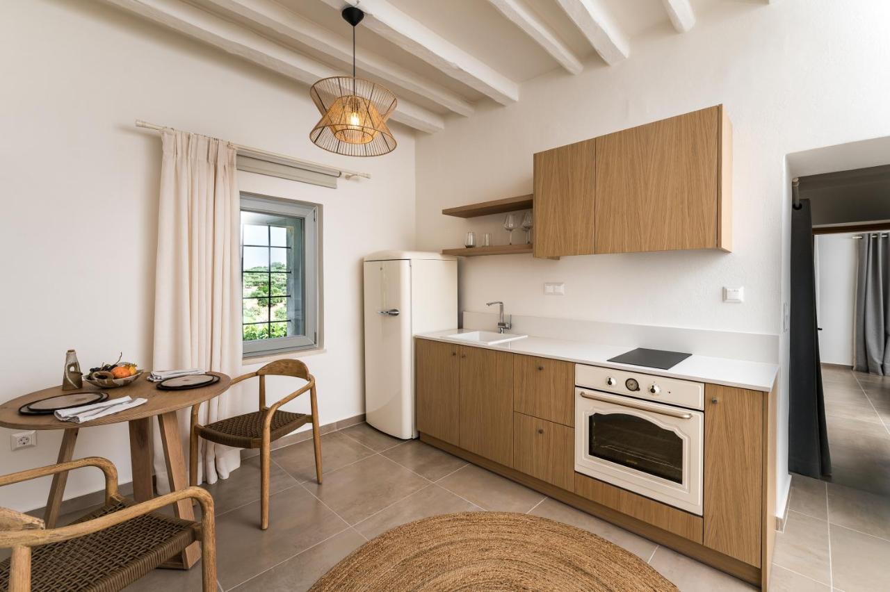 Apartment Amvikas Suites-sitia *
