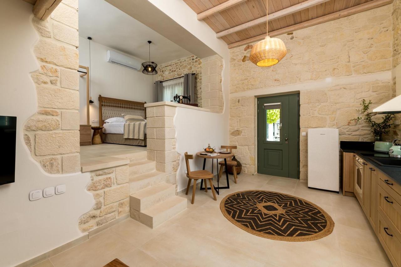 Amvikas Suites-sitia
