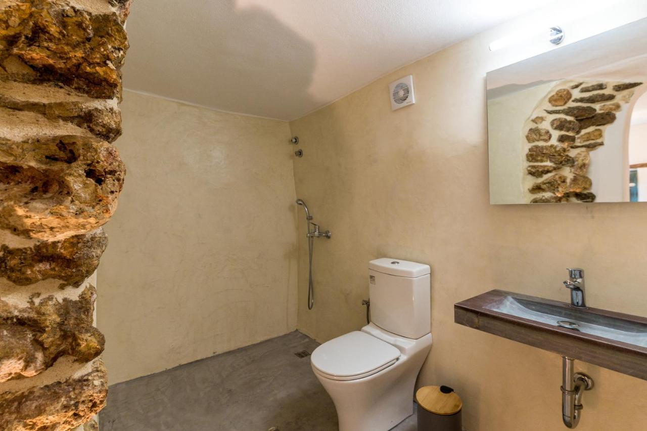 Amvikas Suites-sitia