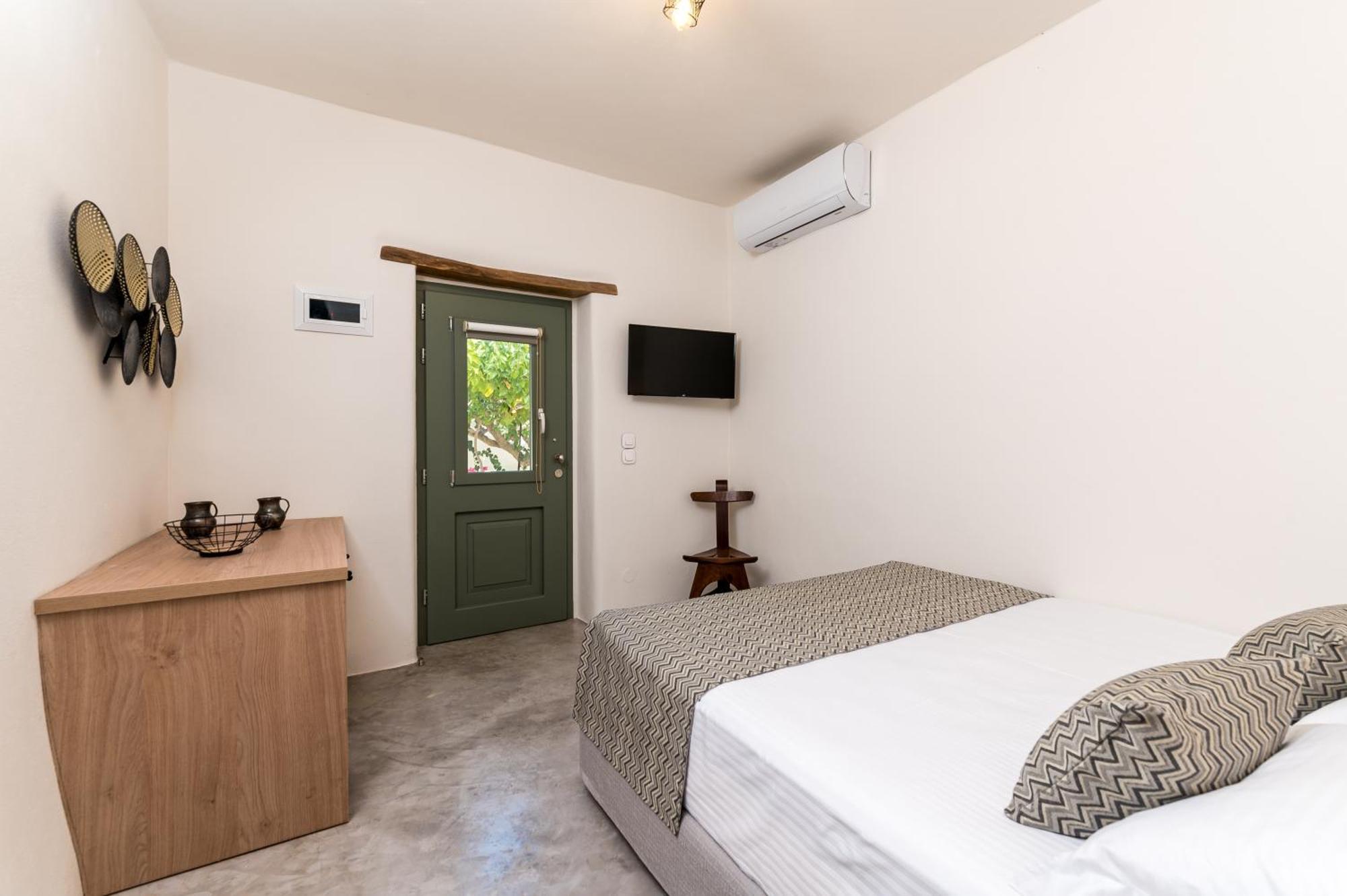 Amvikas Suites-sitia Apartment *